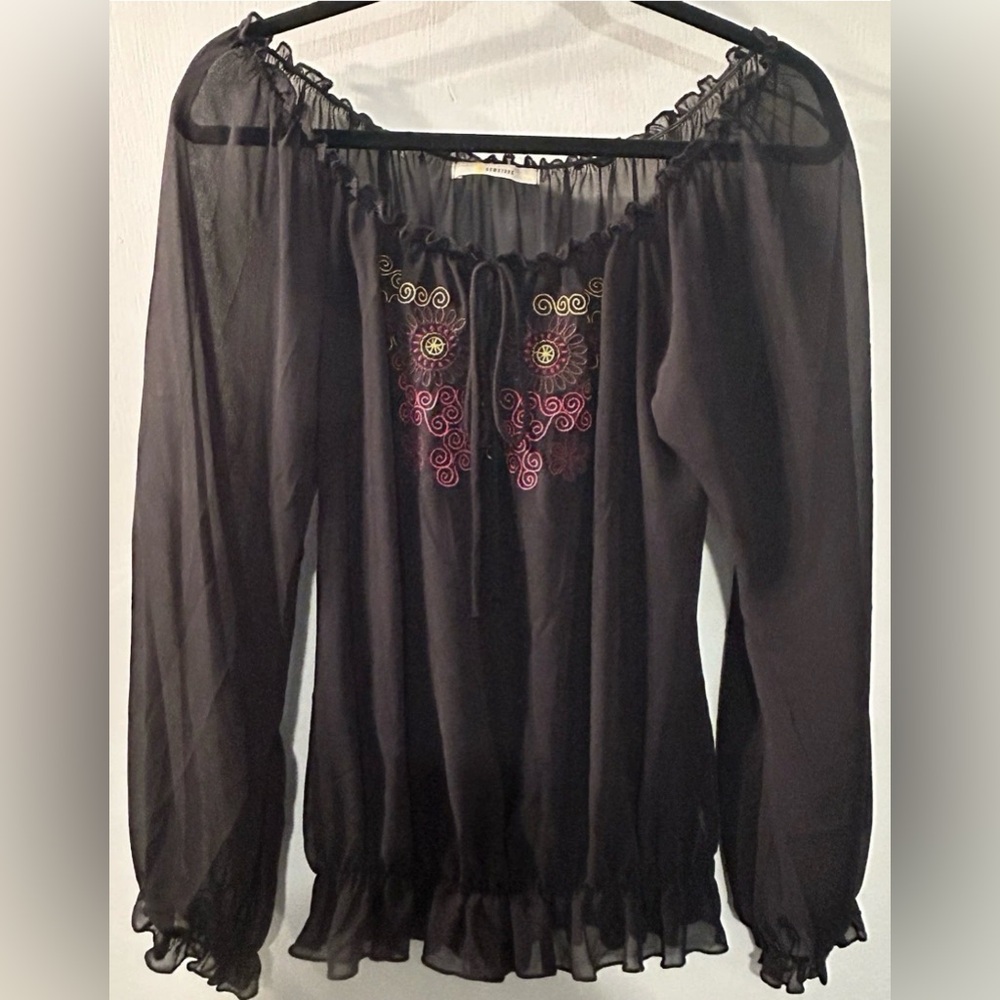 Gemstone, Light Top, Black Size S
Boho Embroidered Black Peasant Blouse
